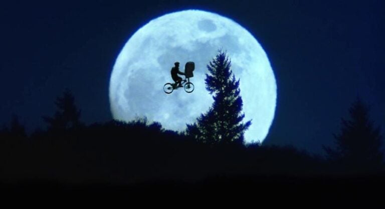 Ikonični model E.T.-ja na dražbi