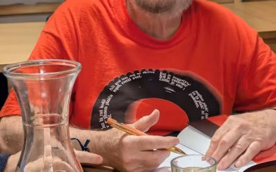Marko Kravos na Kosovelovi domačiji
