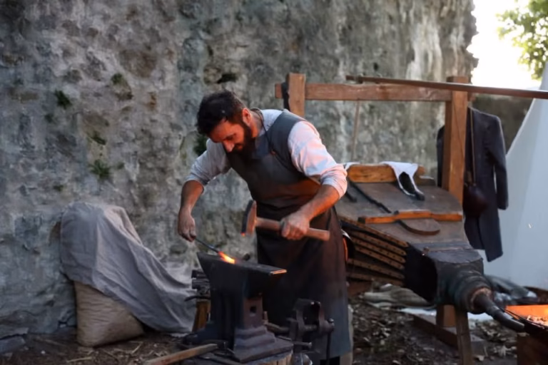 Živa zgodovina: kovaštvo in svečarstvo