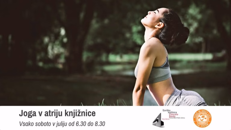 Joga v atriju knjižnice