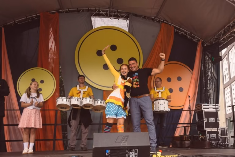 Prihod Pike in odprtje 37. Pikinega festivala