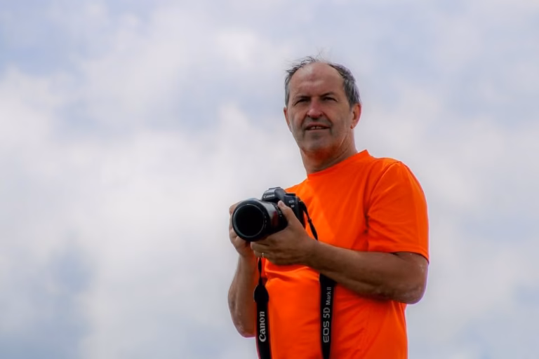 Jože Lešnik: Iskanje brezmejnosti v temi