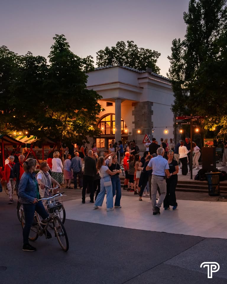 Ples na Plečnikovi ulici (Osrednja ljubljanska tržnica)