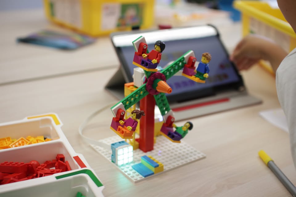 Počitniška LEGO delavnica - robotika za otroke