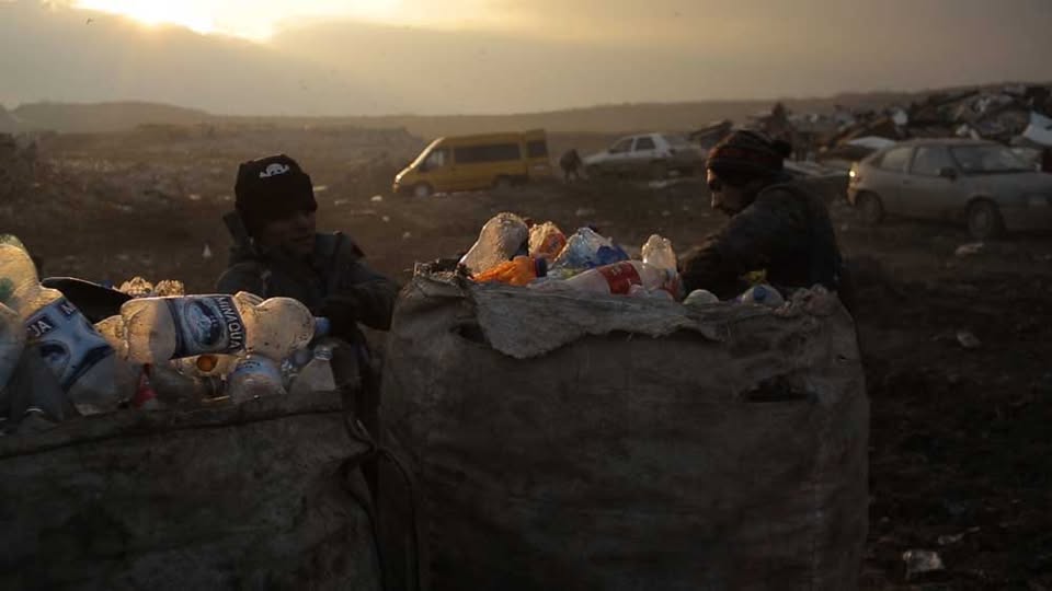 FILMI POD LIPO: Stekleničarji, dokumentarec