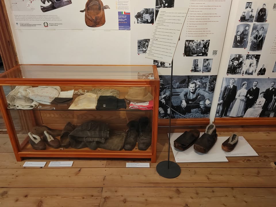 Od glave do pet je Kranjec odet, gostujoča razstava ob Vaškem dnevu v Ratečah