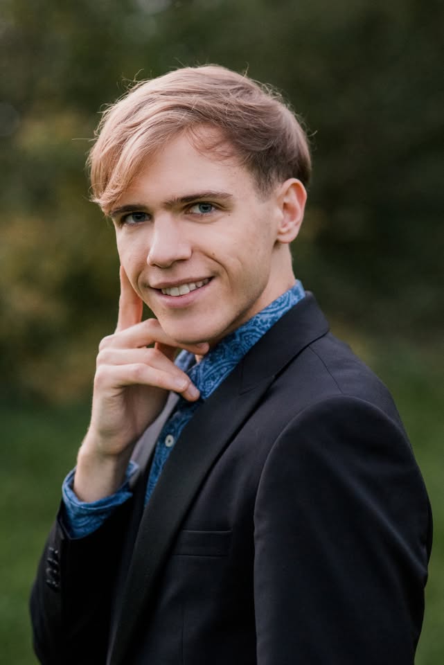 Nejc Kamplet, klavir