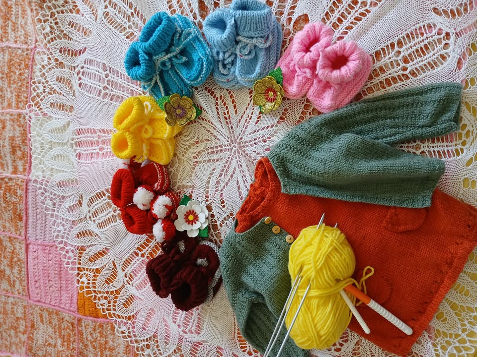 Otvoritev razstave ročnih del DU Medvode: Tako so delale naše babice in tako delamo tudi me - staro