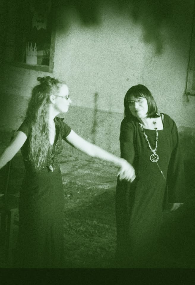 Zeliščarka, Svetlana Makarovič in Aphra Tesla