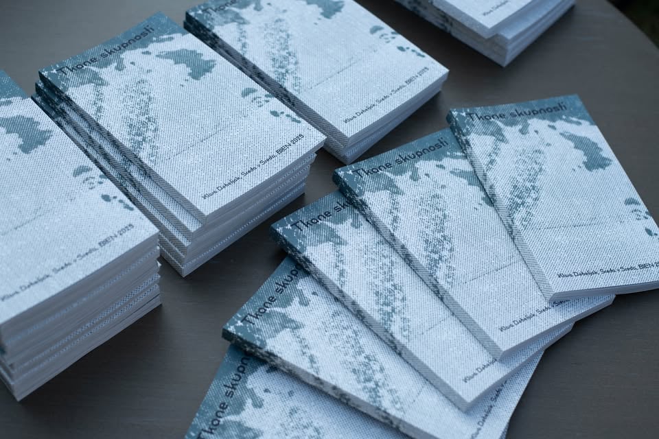 Predstavitev publikacije Tkane skupnosti in pogovor z avtorico Klaro Debeljak