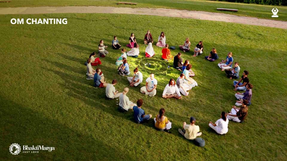 Brezplačna vodena meditacija: OM CHANTING
