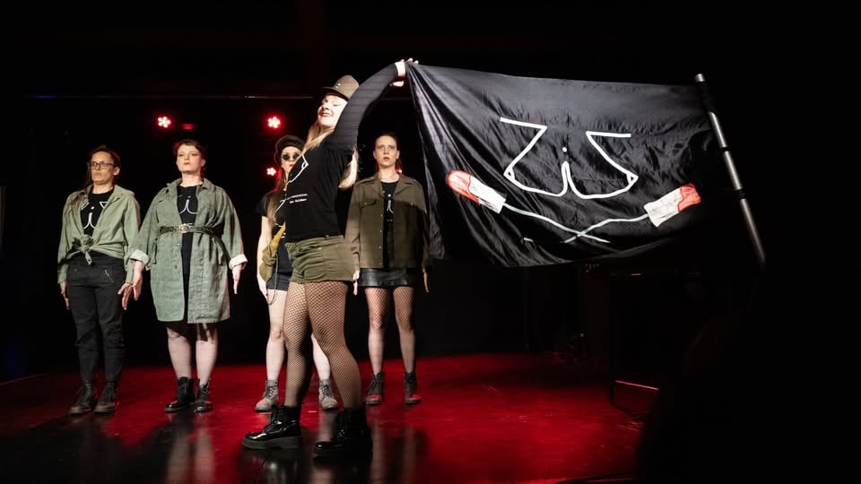 Predfestivalski ZIZ kabaret: Nageljn si láhko zatlačiš veš kam, ne?