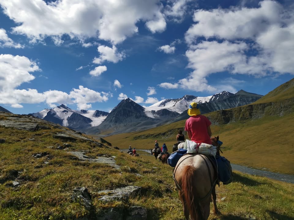 S konji v sibirsko Šambalo