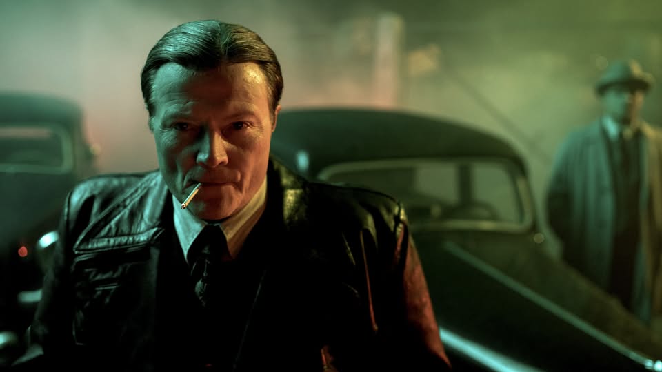 Projekcija filma / Nikoli sami / Never alone