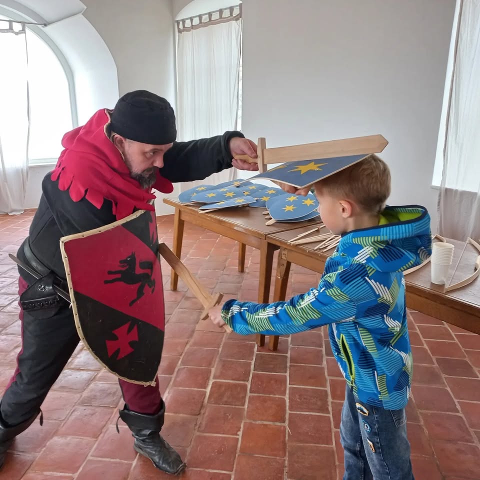 𝕍 ℂⅇ𝕝ⅉ𝕖 𝕡☉ ⩔𝕖𝕤𝕖ǁ𝕛ⅇ: Mala šola za viteze