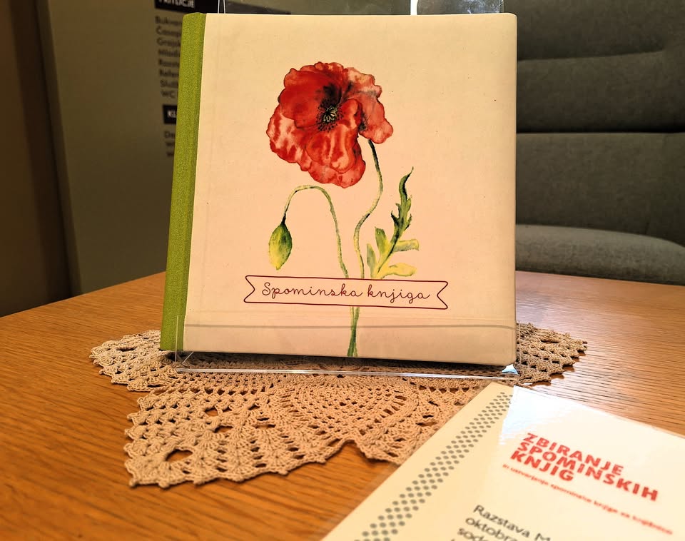 Razstava spominskih knjig: Metuljček pozdravček, po zraku leti ...