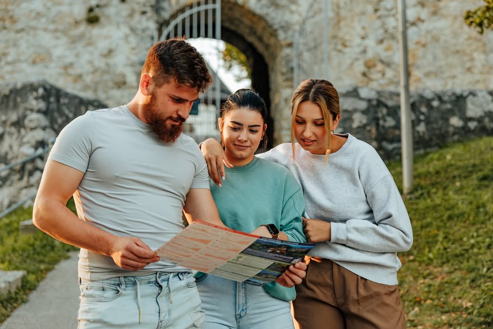 𝕍 ℂⅇ𝕝ⅉ𝕖 𝕡☉ ⩔𝕖𝕤𝕖ǁ𝕛ⅇ: Z vodnikom na pot