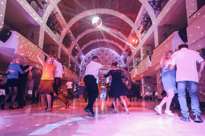 Otvoritveni družabni ples v Festivalni dvorani