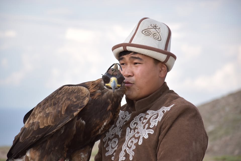 Torkovo srečanje: Kirgistan – dežela jurt, konj in neskončnih razgledov