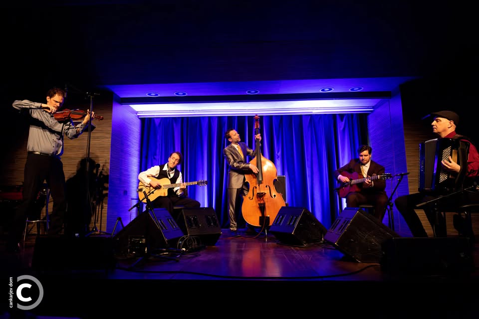 Swingatan - Fanfare Romantique