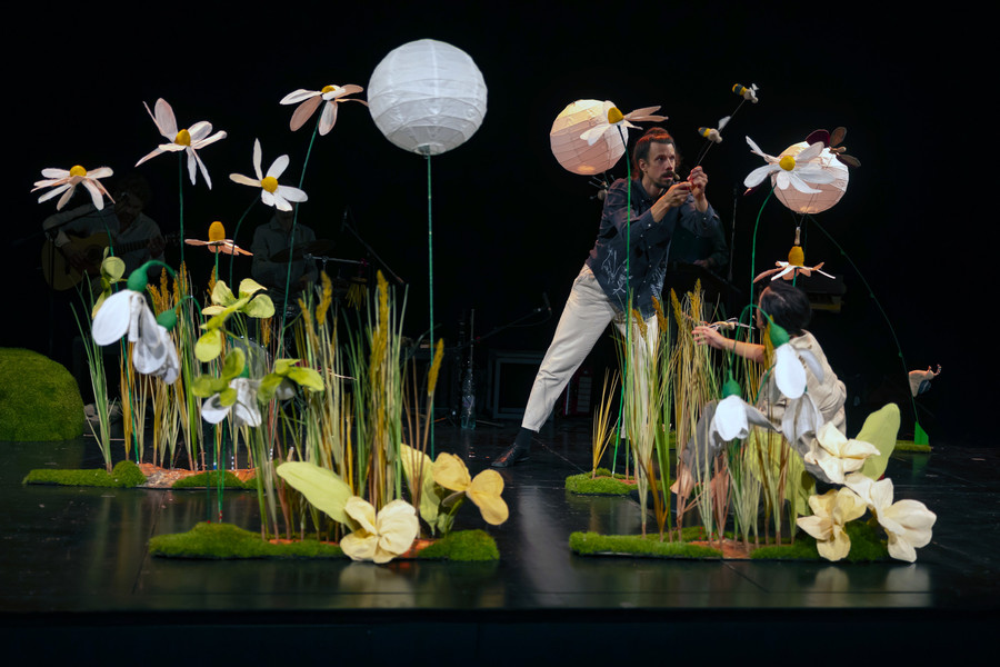 Dobro jutro, travnik! - Lutkovno glasbena predstava za otroke 3+