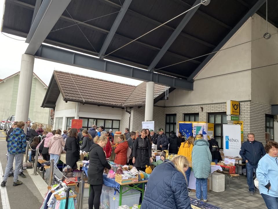 JESENSKI SEJEM & BAZAR SEMEN