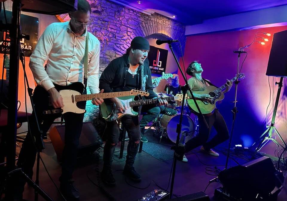 Rock”n”roll žur s skupino The ROAD CREW v Dvornem baru
