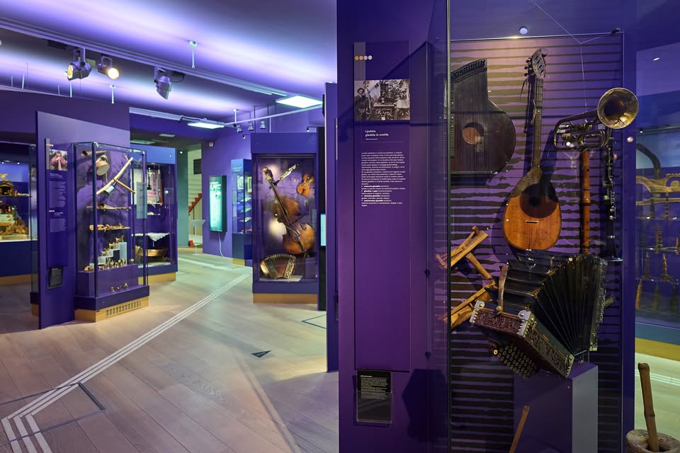 Šege, ljudska glasba in otroške igre - DRUŽINSKI ABONMA! Slovenske filharmonije