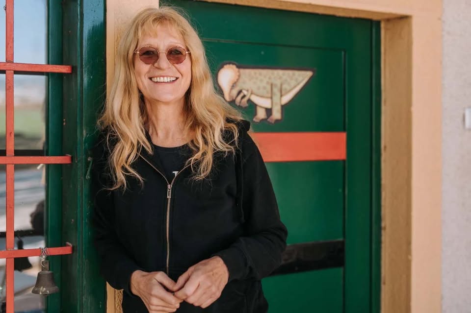 Pravljični kamišibaj z Vanjo Ivo Kretič in Lilo Prap