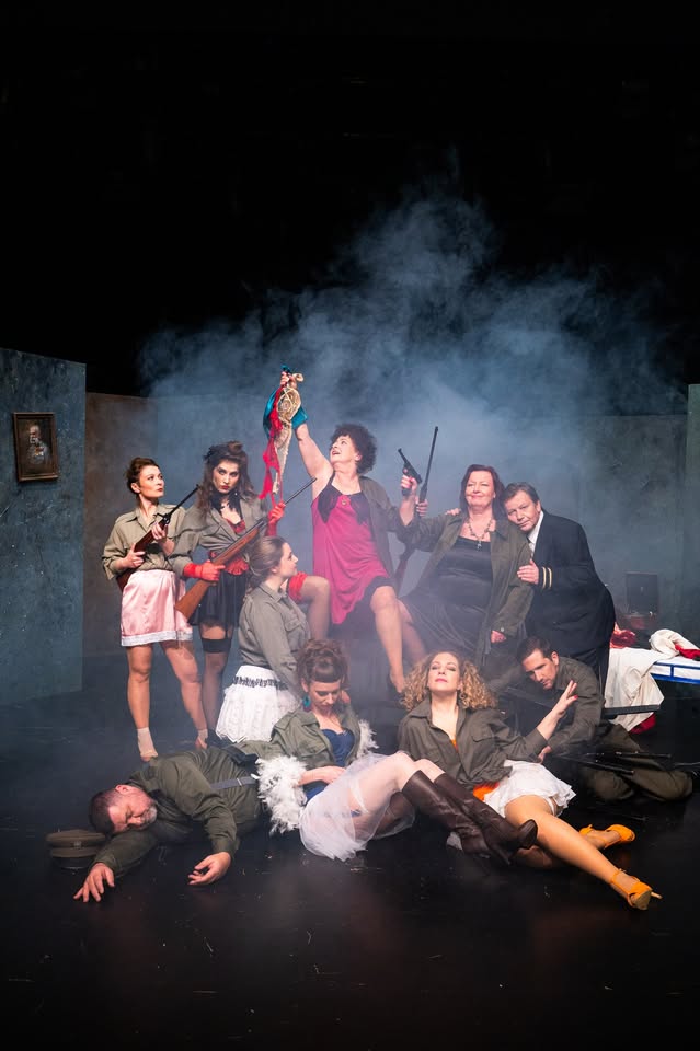 Uspešnica "KURBE" v režiji Jureta Ivanušiča