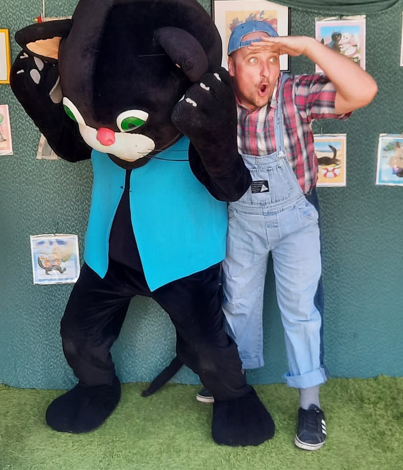 Abonma Šodrček - Maček Muri išče kroniko