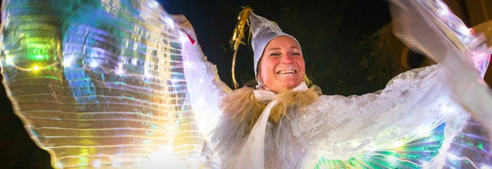 Svetlobna cirkuška predstava za otroke 3+ - Svetlobna poezija in obisk Dedka Mraza