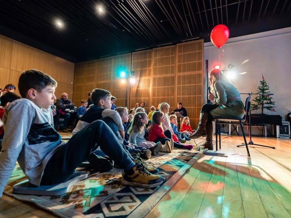 Je kdo videl ježkov plašč? @ Vilinsko mesto 2025