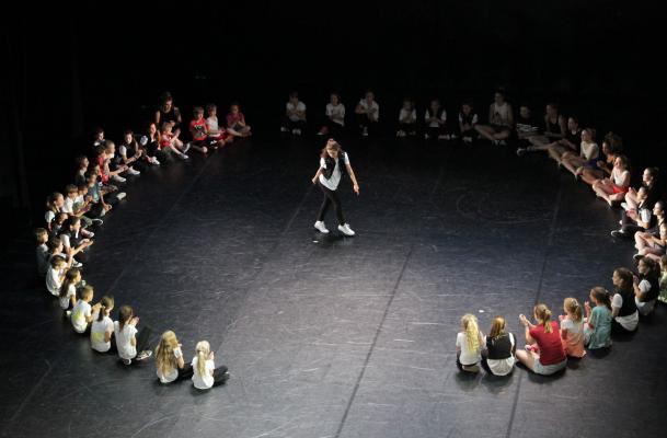 MN Plesna šola Božično-novoletna Plesna Go(vo)rica