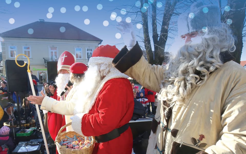 Božični sejem v Cerknici z obiskom treh dobrih mož