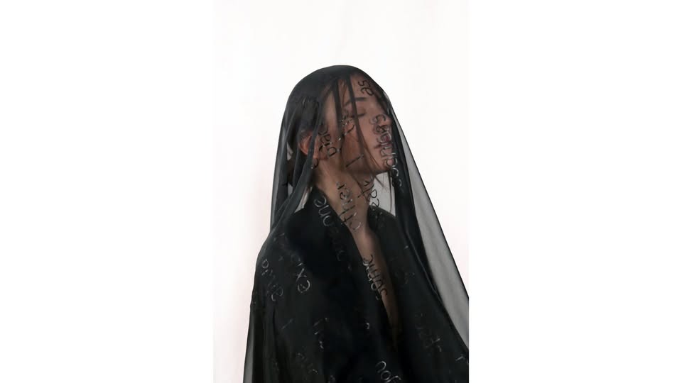 Nika Batista: Pridem v delih; 1-5