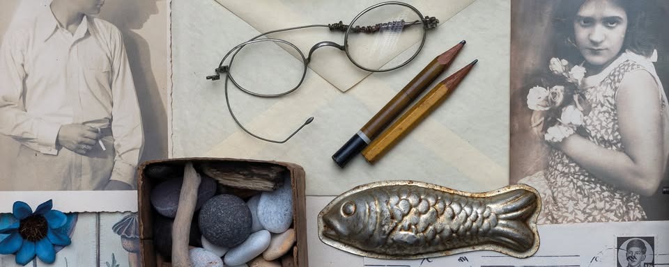 PREMIERA: Skrinjica sinjega maka