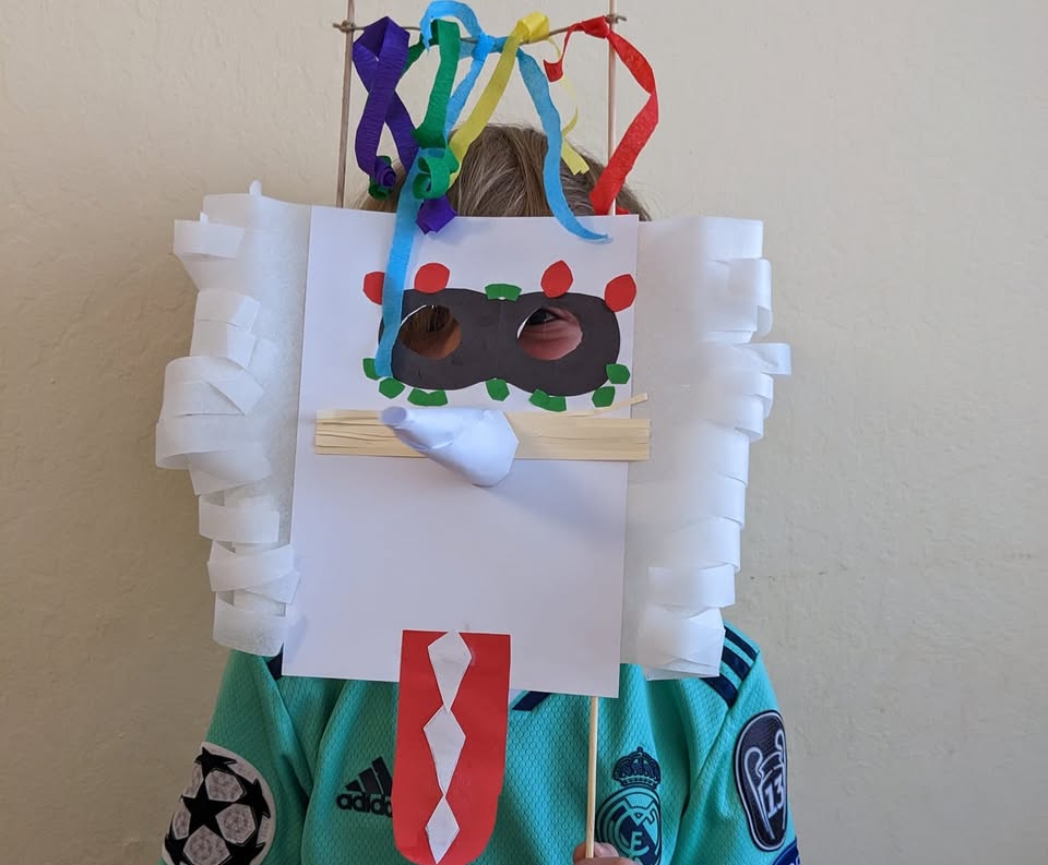 Papirnate maske s Polono Poklukar