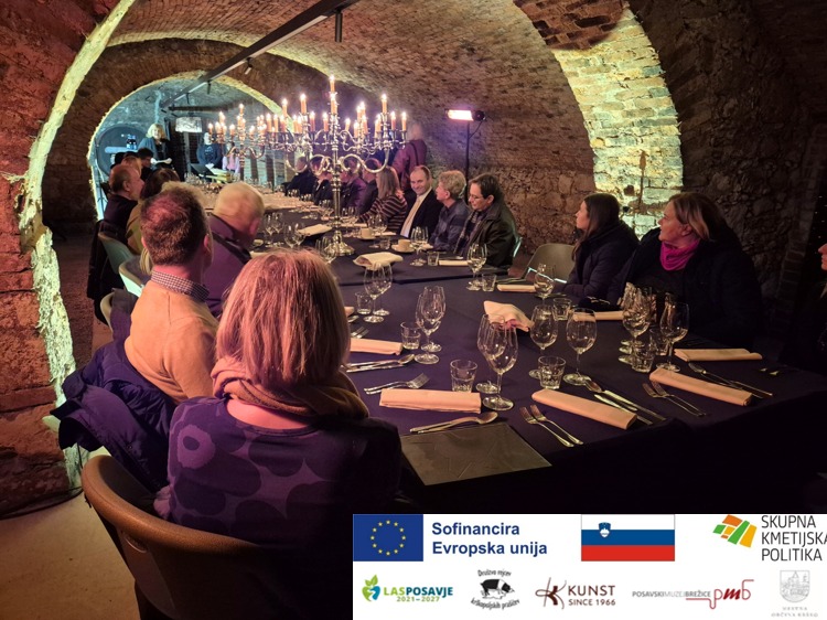 God sv. Antona Prašičkarja, Črno-bela harmonija s Krškega polja