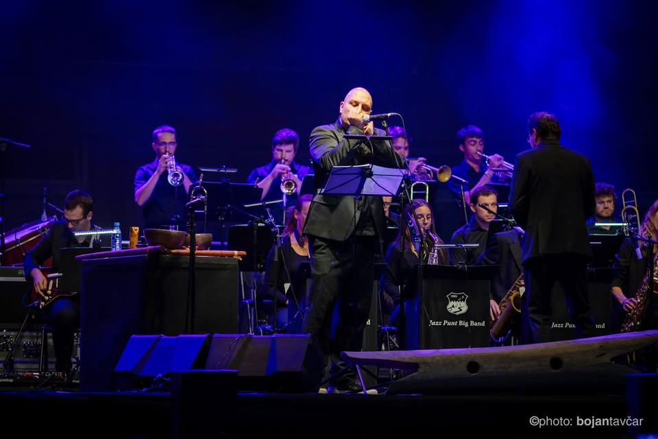 TRIAKONTA, posvečeno najdbi najstarejšega glasbila na svetu