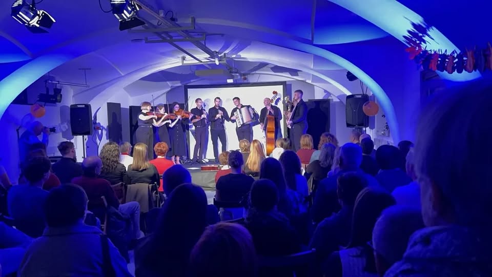 Cikel ljudske glasbe