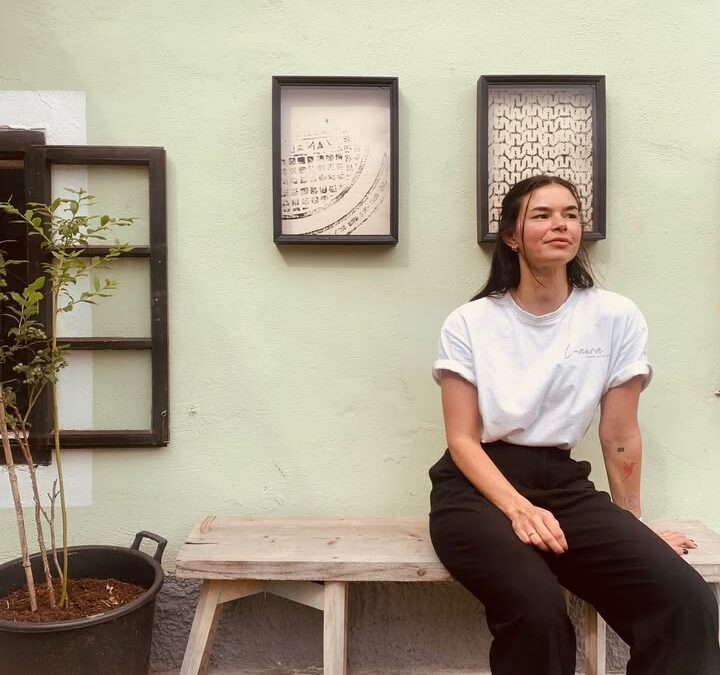 Zakrito v odkritem, odprtje razstave umetniških grafik Laure Koder