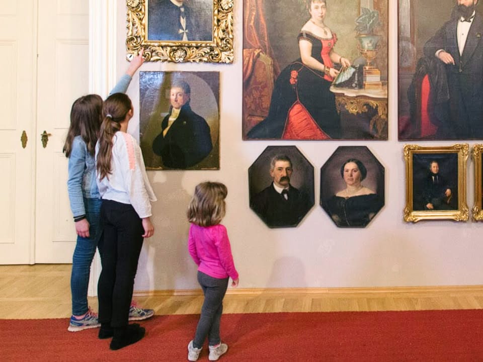 JAVNO VODSTVO ZA DRUŽINE