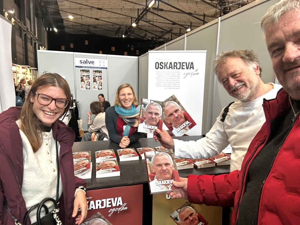 Predstavitev Oskarjeve knjige v knjižnici Koper