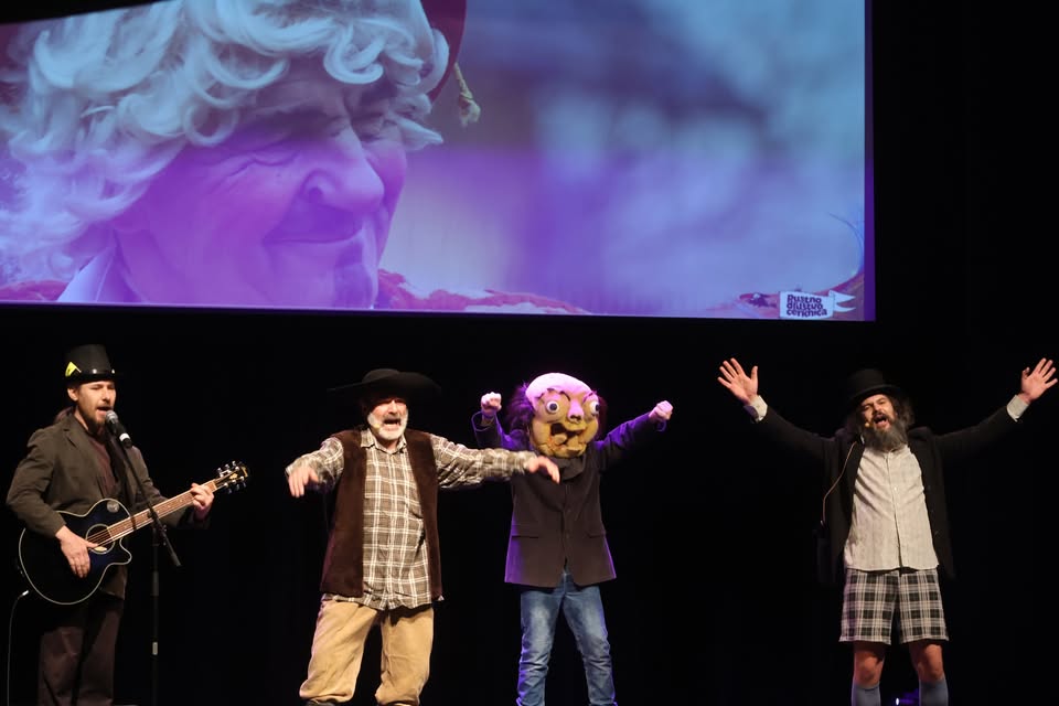 ZALJUBLJENI V BUTALE - otroška pustna predstava, Pust v Cerknici 2026