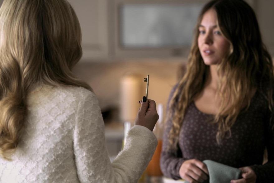 HIŠNA POMOČNICA (psihološki triler)