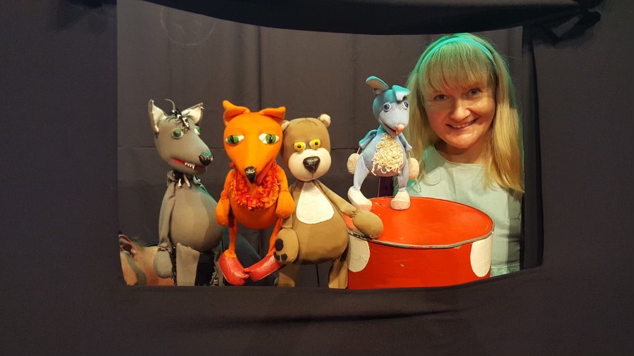 MOJCA POKRAJCULJA: lutkovni muzikal za otroke 2+, 30min