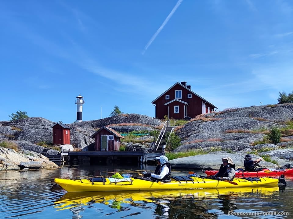 Švedski arhipelag s sea kayakom - potopisno predavanje Dejana Ogrinca
