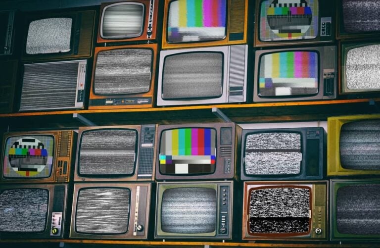 Po umiku Netflixa Paramount prevzema pobudo v bitki za Warner Bros.