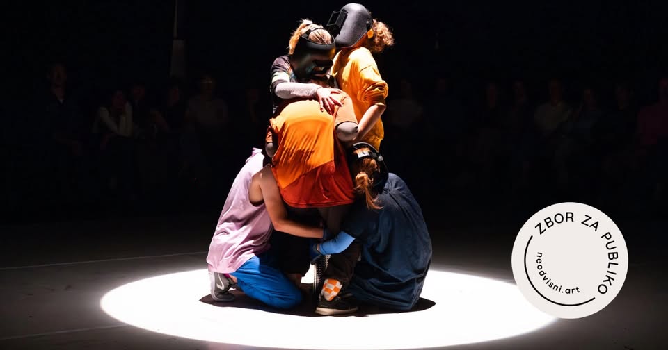 Zbor za publiko po predstavi JE RADOST II